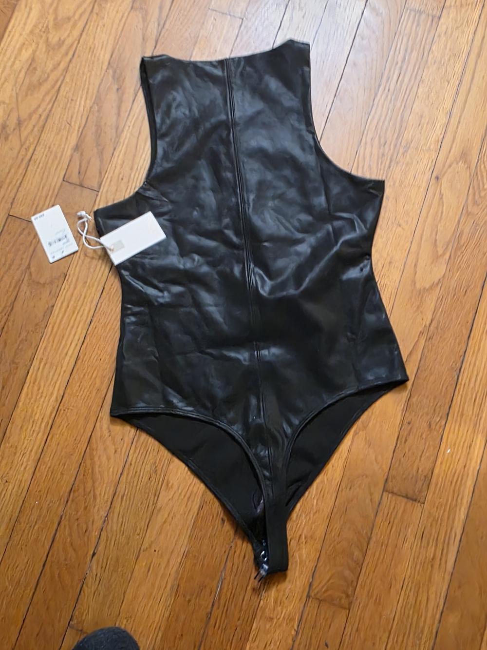 Good American Black Faux Leather Sleeveless Bodysuit - Picture 3 of 5